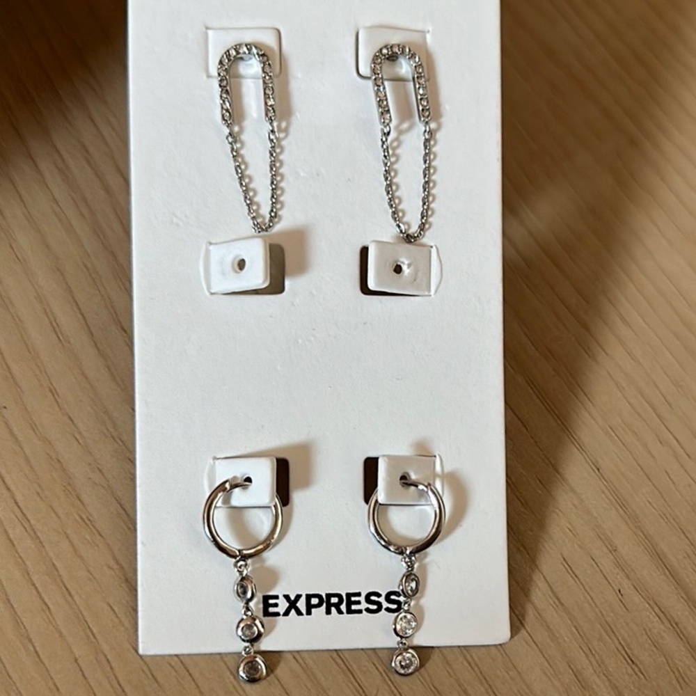 Express Silver Earring Set - Picture 3 of 4